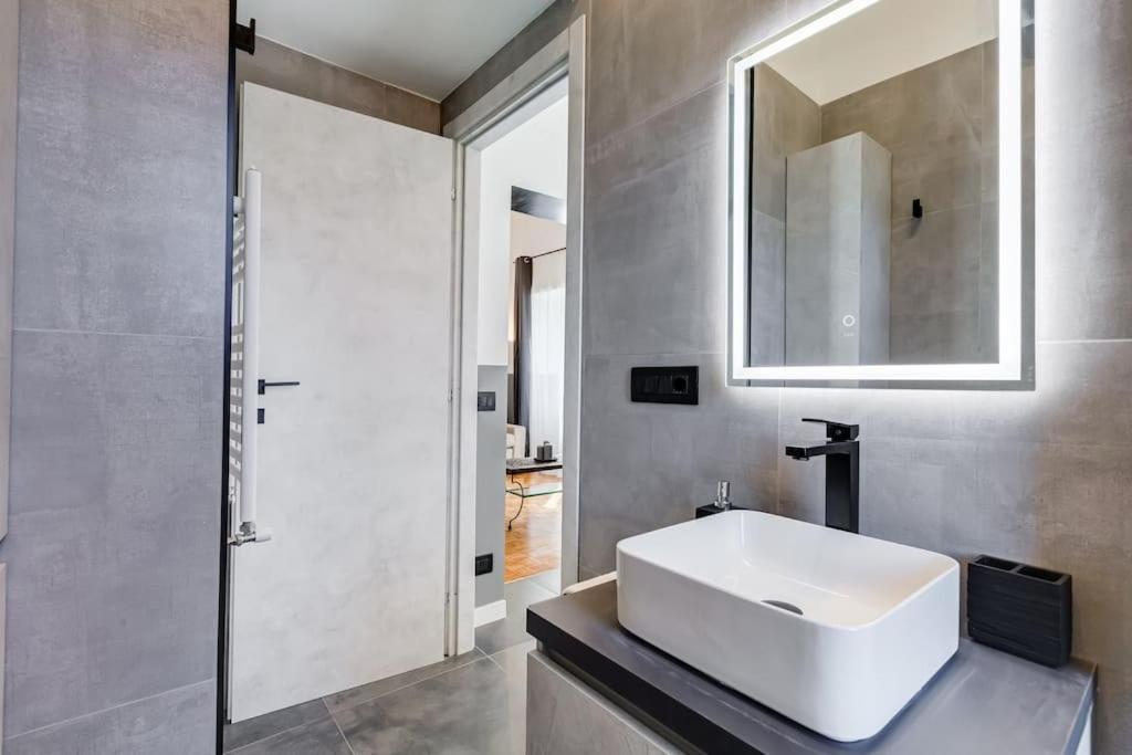 Classy Apt In The Richest Rome Exterior photo